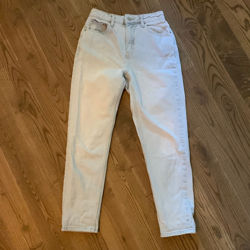 Top Shop “Mom” jeans pale blue